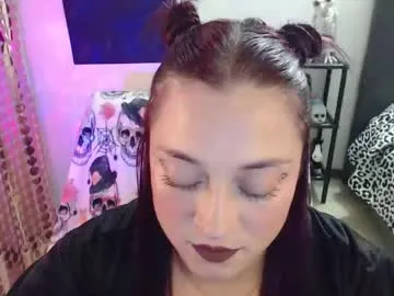 mia_adams_red Image 2