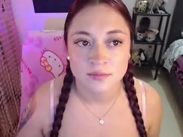 mia_adams_red Image 6