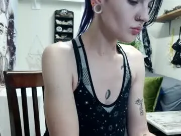 petite_emeri Image 3