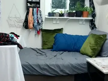 petite_emeri Image 4