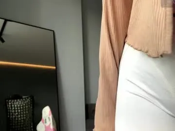 rebeccaniksoon Image 13