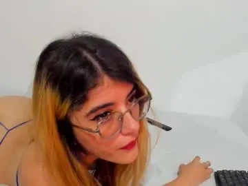 roxanajames__ Image 4