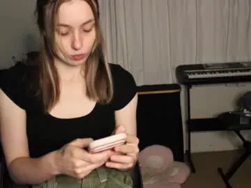 roxiethefox Image 15