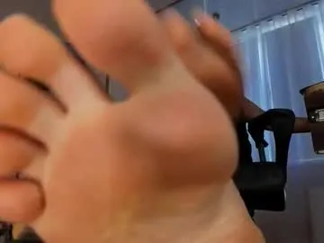 save_the_qween Image 9