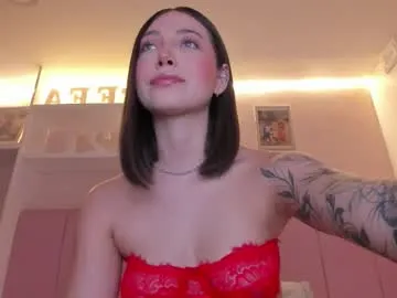 stefaagomez Image 10