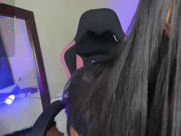 xemily_hardy Image 13