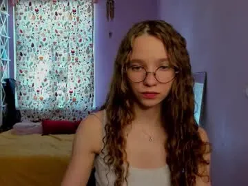 your_leslie Image 11