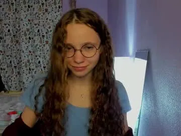 your_leslie Image 12