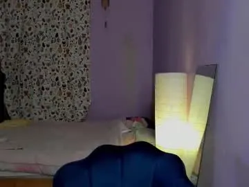 your_leslie Image 14