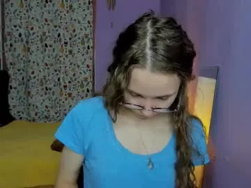 your_leslie Image 16