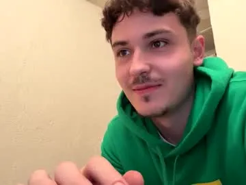 yungstudbev Image 10