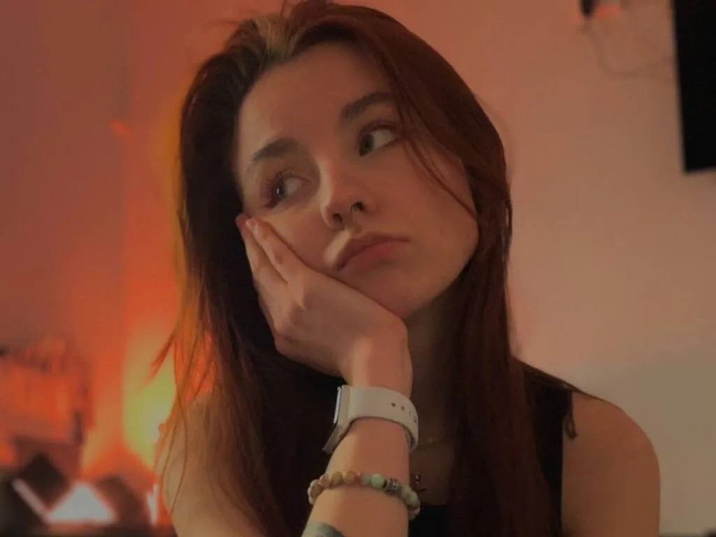 DivinaGazza's Thumb Image