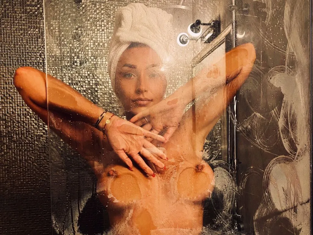 ElysiaRose's Thumb Image